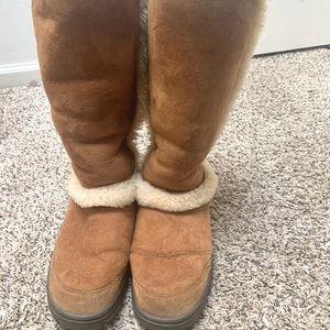 Sunburst Ugg Boots . ✨